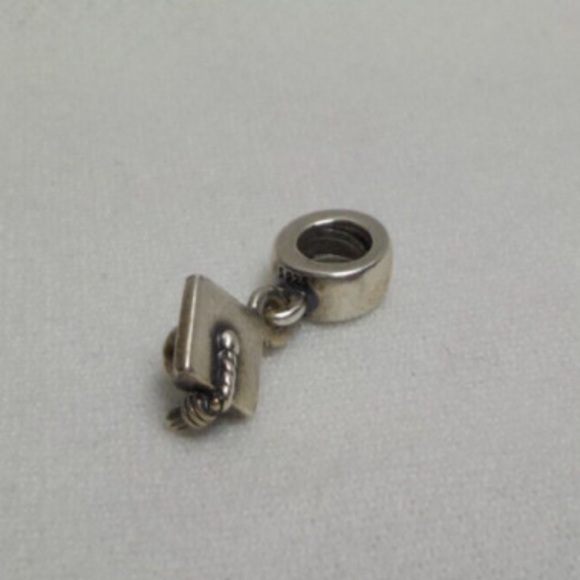 Pandora Silver S925 ALE Graduation Cap With Tassel Charm - Picture 2 of 4